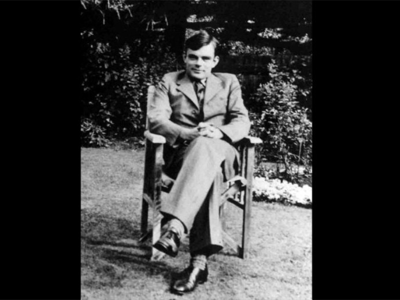 Alan Turing gracié par la reine